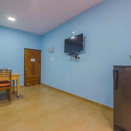 Super Collection O Holy Cross Home Stays